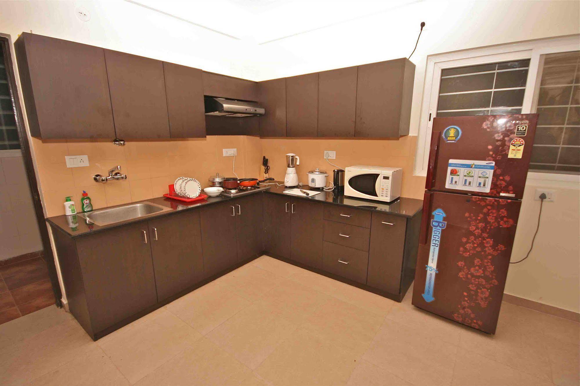 Treebo Trend Sterling Suites Inn バンガロール エクステリア 写真