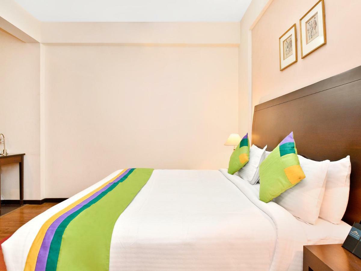 Treebo Trend Sterling Suites Inn バンガロール エクステリア 写真