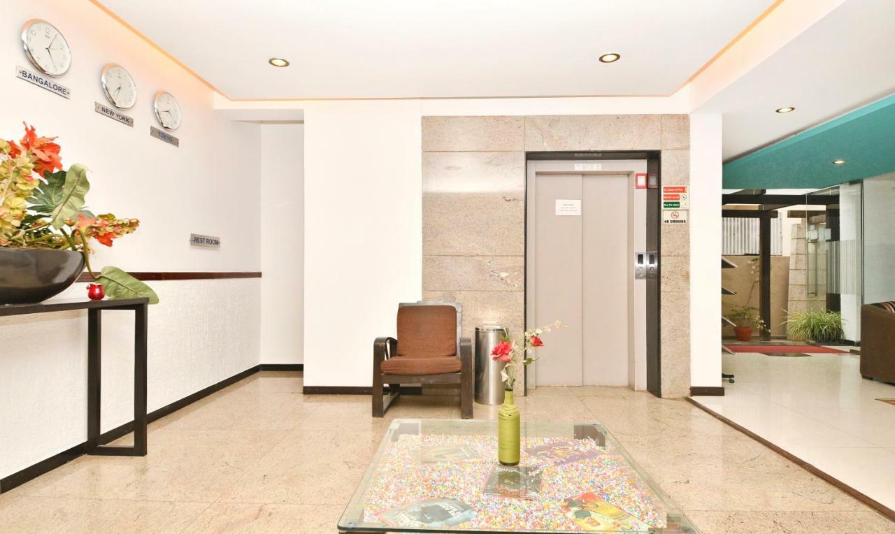Treebo Trend Sterling Suites Inn バンガロール エクステリア 写真
