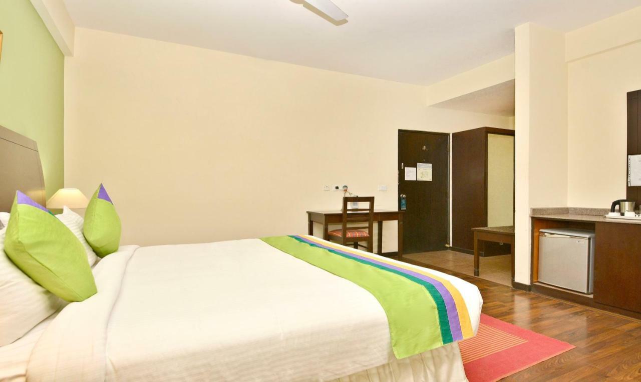 Treebo Trend Sterling Suites Inn バンガロール エクステリア 写真